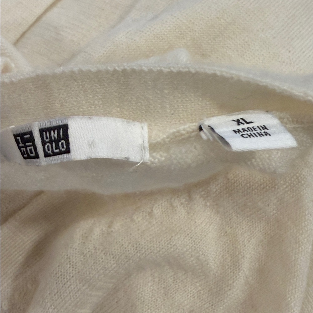 Uniqlo Wool Off-White Elevated Basic Timeless Min… - image 5